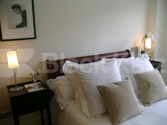 			1 Bedroom, 1 bath, 1 reception Flat			 St Martins Lane, Covent Garden